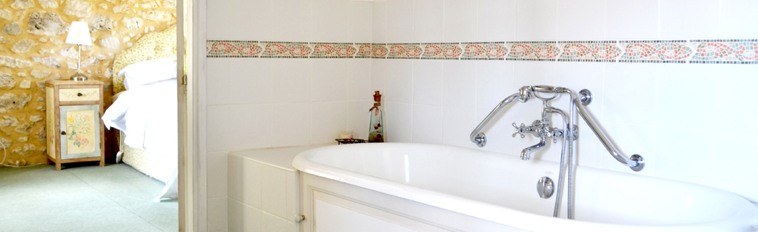 Bergerac farmhouse BATHROOM 2